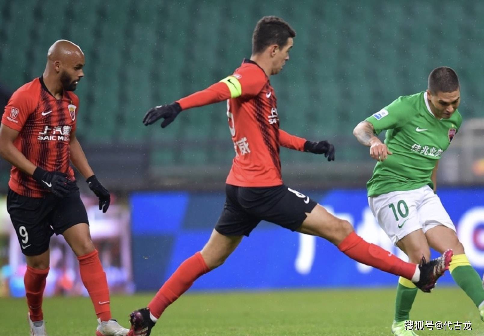 关于今晚体能课后,费耶诺德篮板制胜备战中超,质疑声仍在,细节决定成败的信息-米兰体育