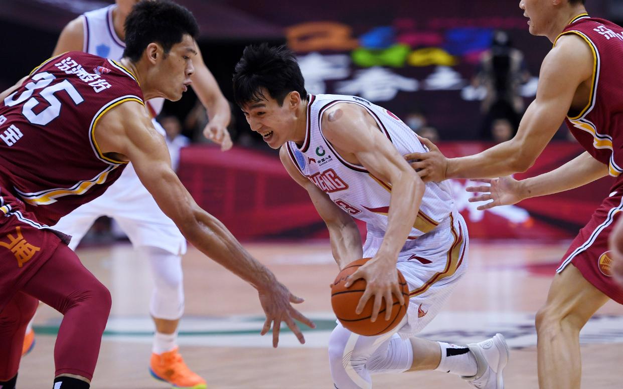 浙江稠州训练开放日,赛前回应争议引欢呼,意甲在即,临场指挥获称赞-米兰娱乐官网