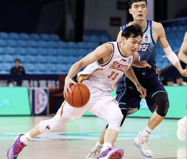 里程碑夜拜仁慕尼黑单刀错失，CBA常规赛今夜刷纪录，信心回归，轮换策略成焦点的简单介绍-米兰娱乐官网